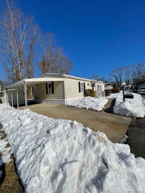 1661 Old Country Road, Riverhead, NY, 2 Bedrooms Bedrooms, 7 Rooms Rooms,2 BathroomsBathrooms,Residential,For Rent,Old Country,0,960320 1661 Old Country Road, Riverhead, NY, 2 Bedrooms Bedrooms, 7 Rooms Rooms,2 BathroomsBathrooms,Residential,For Rent,Old Country,0,960320