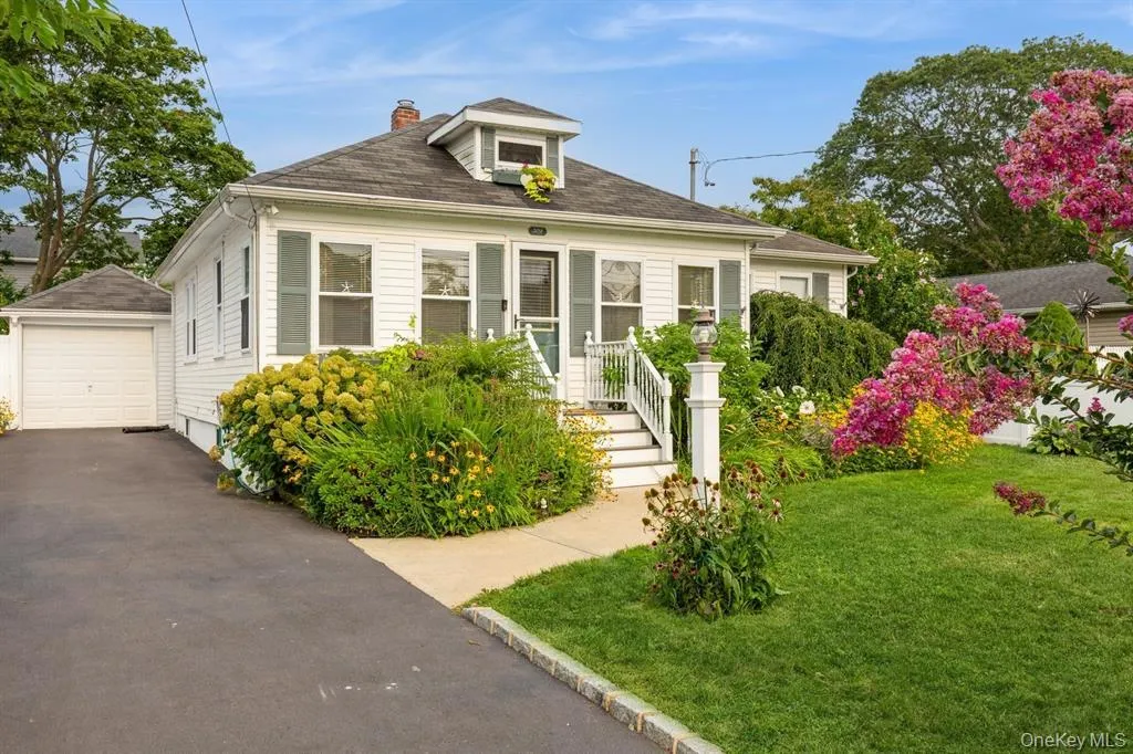 Fully-Fenced Property Fully-Fenced Property