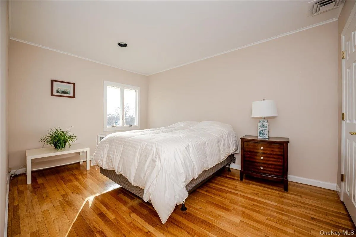 821 Channel Road, Hempstead, NY, 3 Bedrooms Bedrooms, 7 Rooms Rooms,2 BathroomsBathrooms,Residential Lease,For Rent,Channel,0,960330 821 Channel Road, Hempstead, NY, 3 Bedrooms Bedrooms, 7 Rooms Rooms,2 BathroomsBathrooms,Residential Lease,For Rent,Channel,0,960330