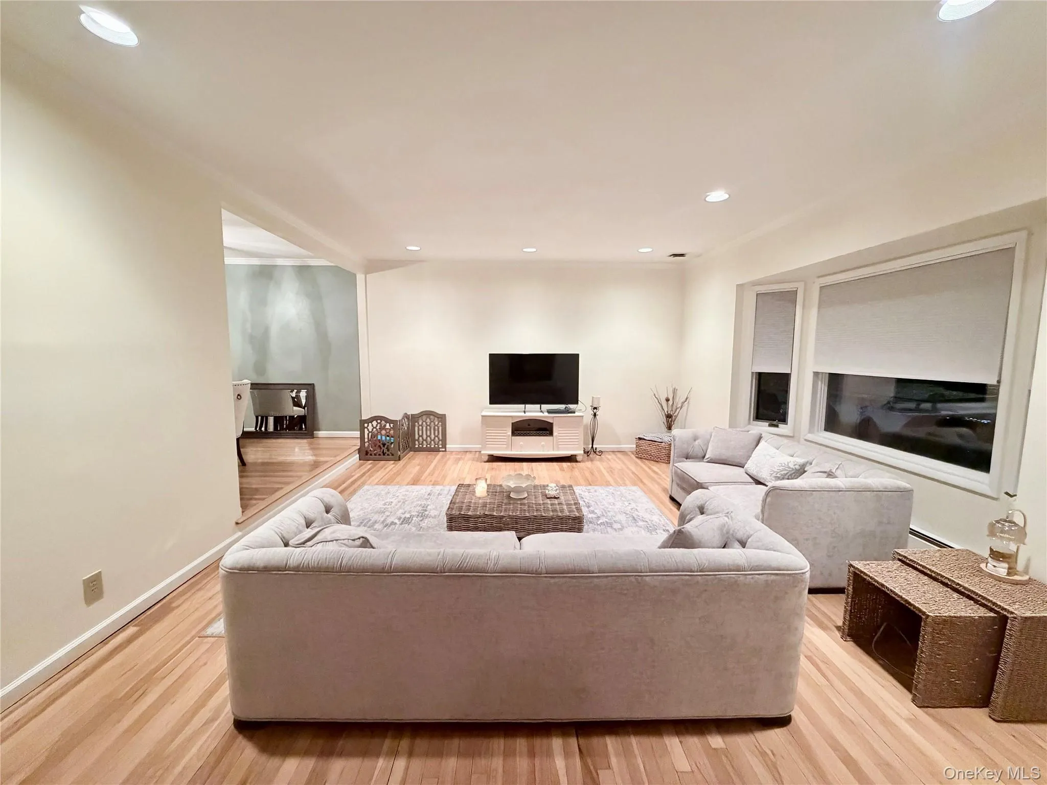 821 Channel Road, Hempstead, NY, 3 Bedrooms Bedrooms, 7 Rooms Rooms,2 BathroomsBathrooms,Residential Lease,For Rent,Channel,0,960330 821 Channel Road, Hempstead, NY, 3 Bedrooms Bedrooms, 7 Rooms Rooms,2 BathroomsBathrooms,Residential Lease,For Rent,Channel,0,960330