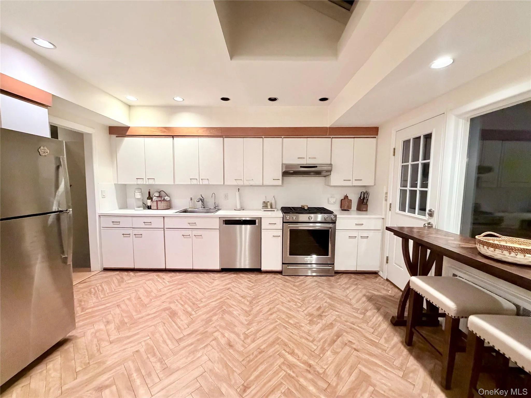 821 Channel Road, Hempstead, NY, 3 Bedrooms Bedrooms, 7 Rooms Rooms,2 BathroomsBathrooms,Residential Lease,For Rent,Channel,0,960330 821 Channel Road, Hempstead, NY, 3 Bedrooms Bedrooms, 7 Rooms Rooms,2 BathroomsBathrooms,Residential Lease,For Rent,Channel,0,960330