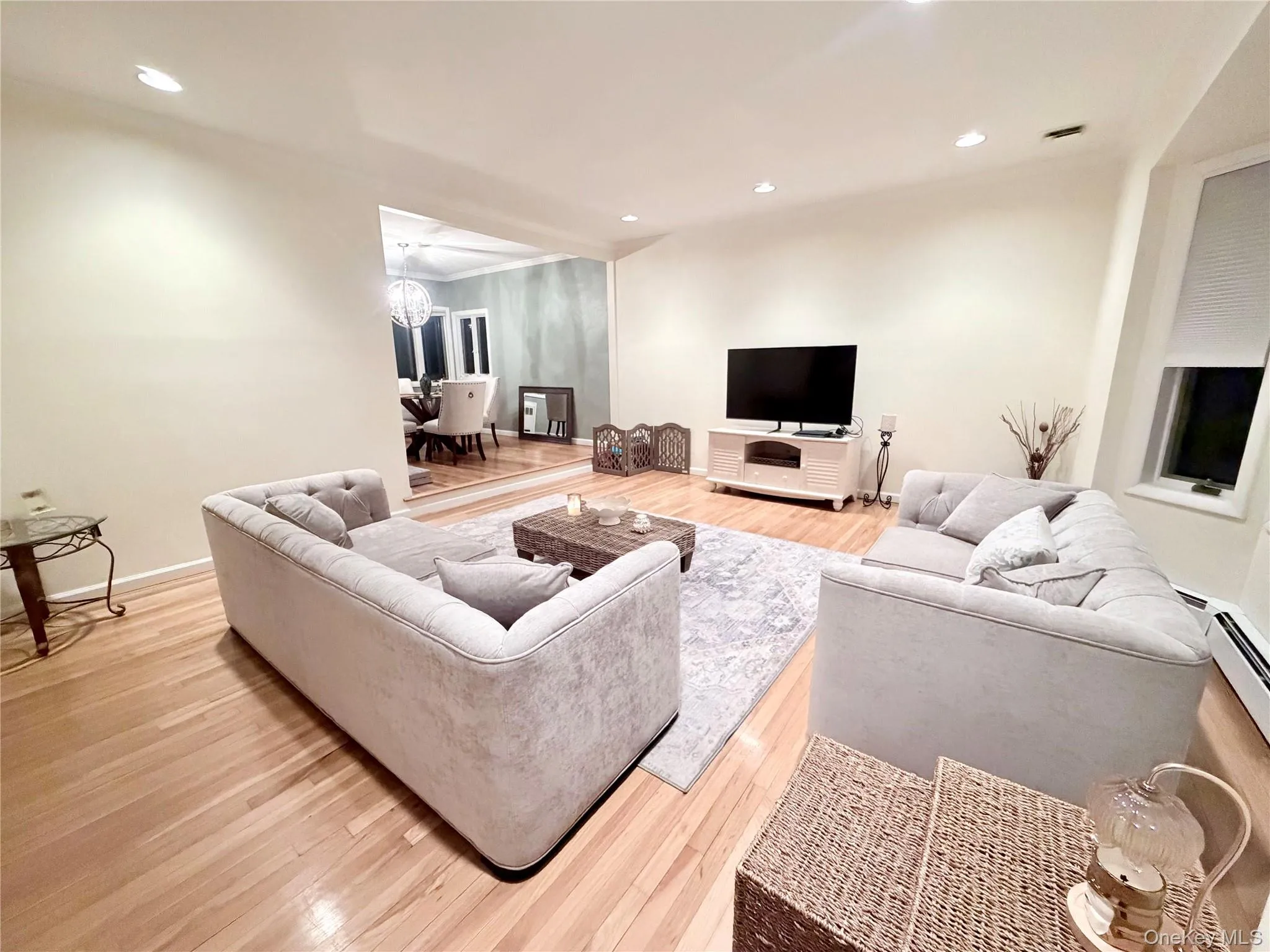 821 Channel Road, Hempstead, NY, 3 Bedrooms Bedrooms, 7 Rooms Rooms,2 BathroomsBathrooms,Residential Lease,For Rent,Channel,0,960330 821 Channel Road, Hempstead, NY, 3 Bedrooms Bedrooms, 7 Rooms Rooms,2 BathroomsBathrooms,Residential Lease,For Rent,Channel,0,960330