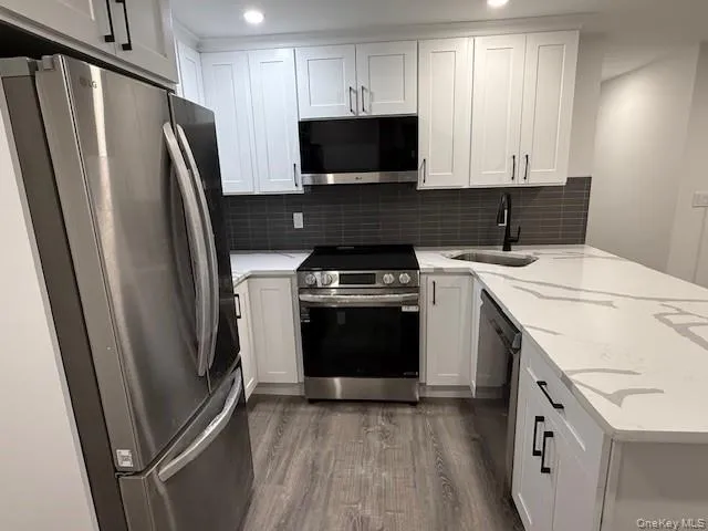 19 Bellport Lane, Brookhaven, NY, 2 Bedrooms Bedrooms, 3 Rooms Rooms,1 BathroomBathrooms,Residential Lease,For Rent,Bellport,0,960345 19 Bellport Lane, Brookhaven, NY, 2 Bedrooms Bedrooms, 3 Rooms Rooms,1 BathroomBathrooms,Residential Lease,For Rent,Bellport,0,960345