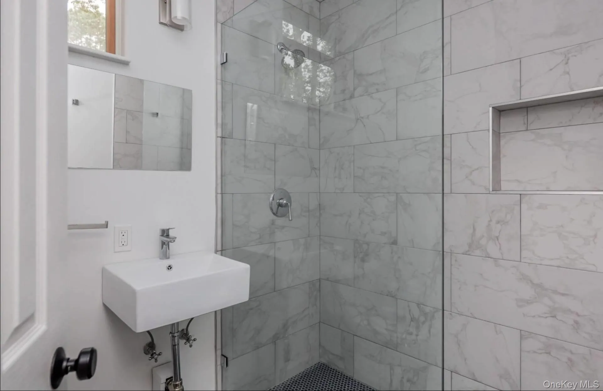 45 Sherwood Road, Southampton, New York 11946
