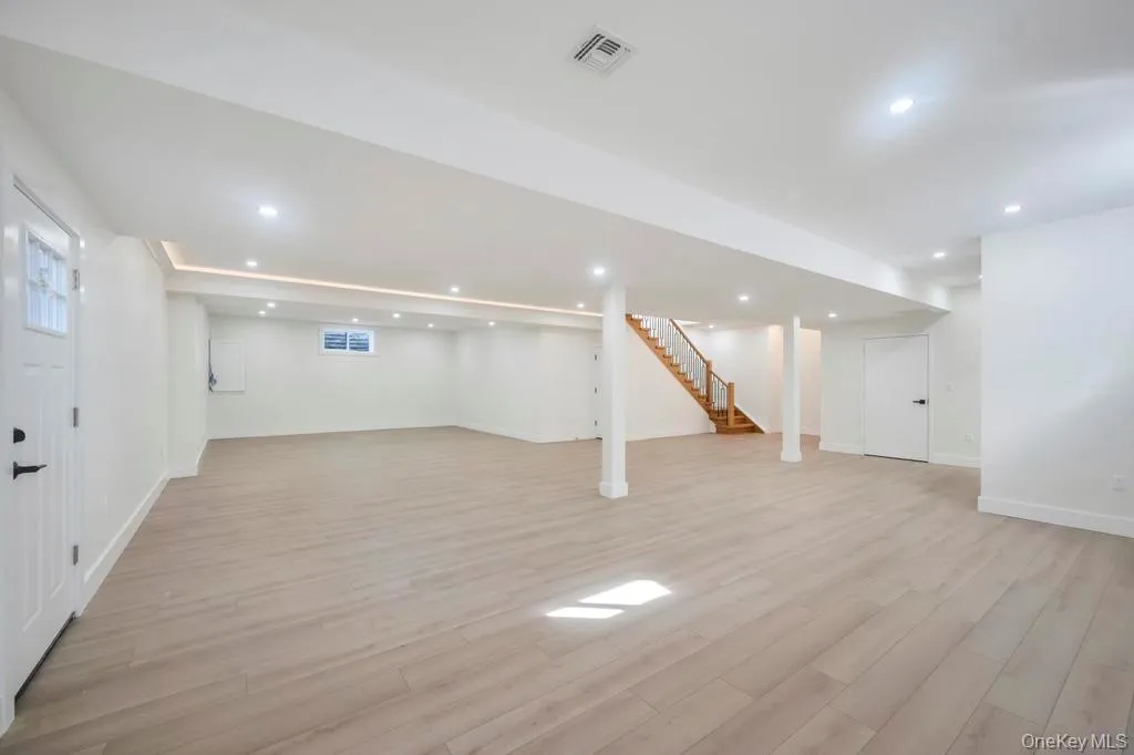 43 Cabot Lane, Oyster Bay, NY, 5 Bedrooms Bedrooms, 10 Rooms Rooms,6 BathroomsBathrooms,Residential,For Rent,Cabot,0,960389 43 Cabot Lane, Oyster Bay, NY, 5 Bedrooms Bedrooms, 10 Rooms Rooms,6 BathroomsBathrooms,Residential,For Rent,Cabot,0,960389