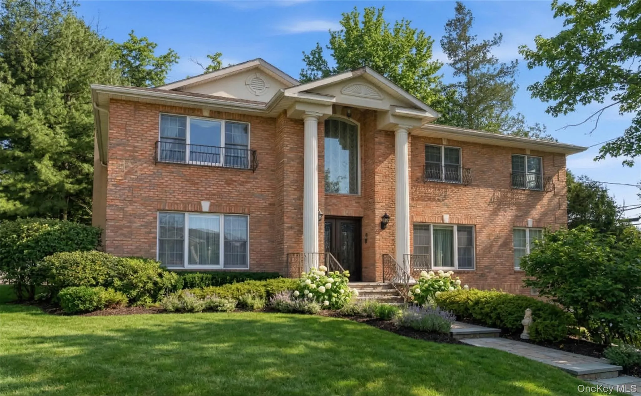 4 Peachtree Lane, North Hempstead, NY, 6 Bedrooms Bedrooms, 11 Rooms Rooms,4 BathroomsBathrooms,Residential,For Rent,Peachtree,0,960397 4 Peachtree Lane, North Hempstead, NY, 6 Bedrooms Bedrooms, 11 Rooms Rooms,4 BathroomsBathrooms,Residential,For Rent,Peachtree,0,960397