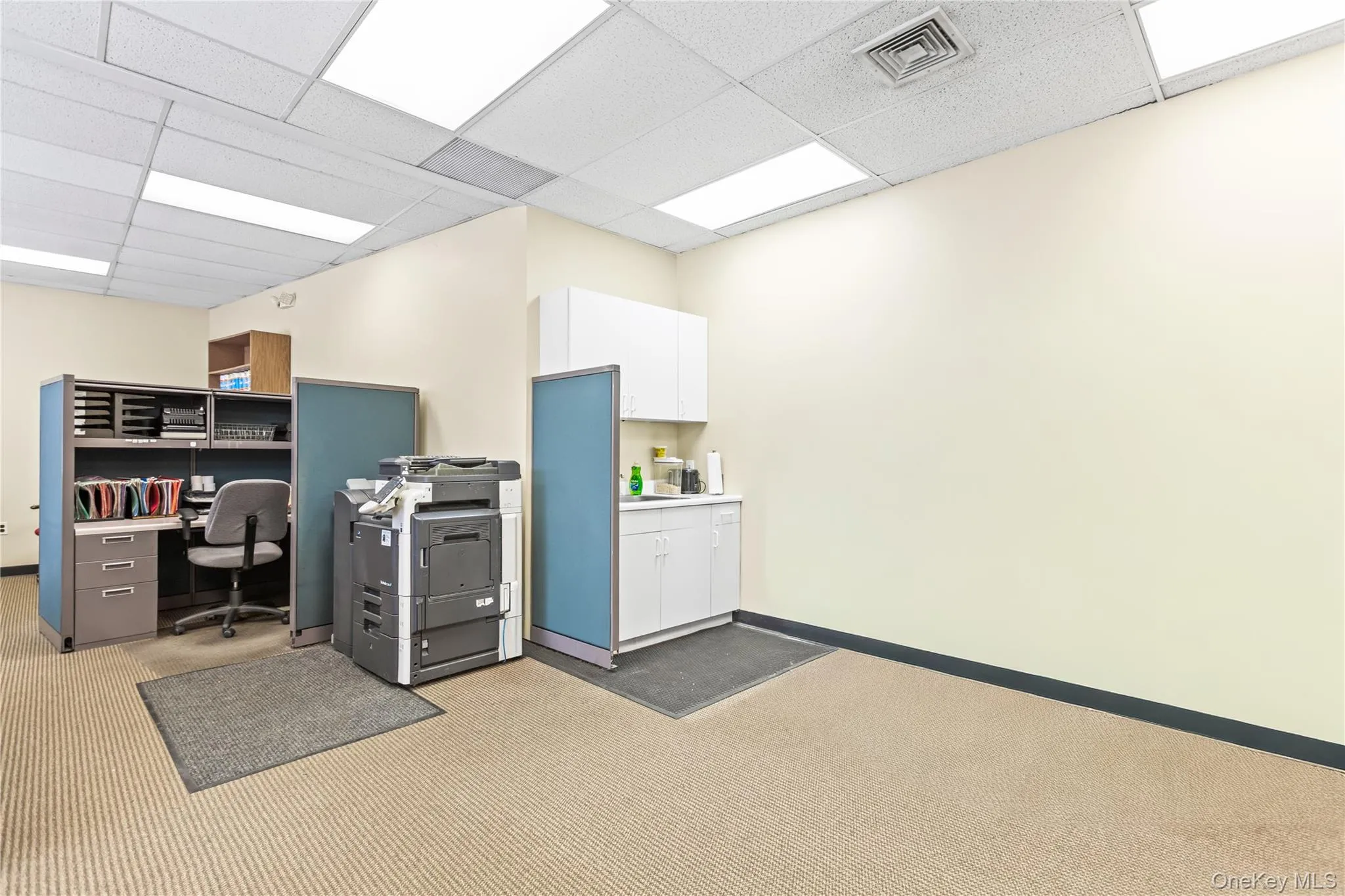 3330 Veterans Memorial Highway, Islip, NY, ,Commercial Lease,For Rent,Veterans Memorial,0,960400 3330 Veterans Memorial Highway, Islip, NY, ,Commercial Lease,For Rent,Veterans Memorial,0,960400