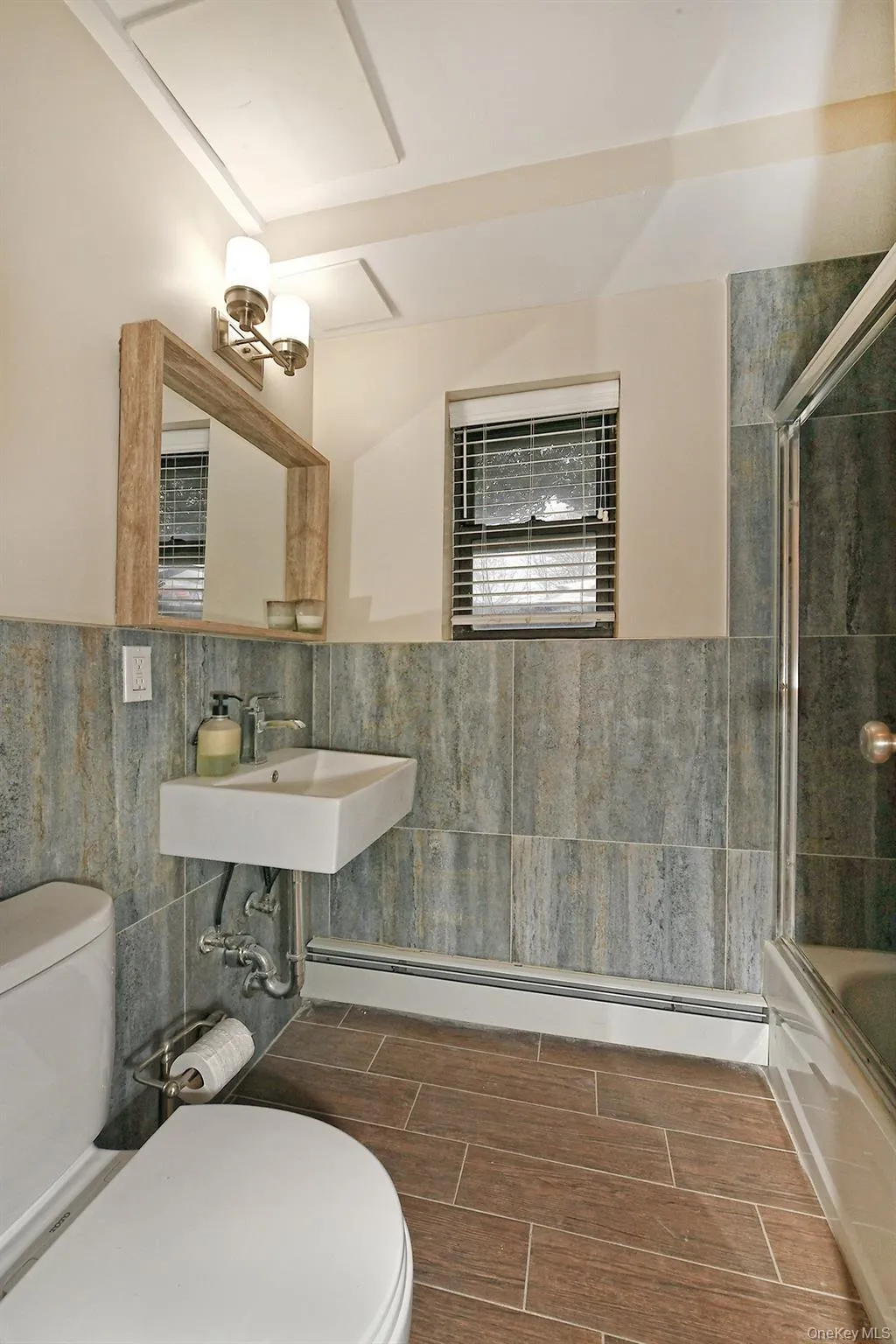 80 Lincoln Avenue, Hempstead, NY, 3 Rooms Rooms,1 BathroomBathrooms,Residential Lease,For Rent,Lincoln,0,960405 80 Lincoln Avenue, Hempstead, NY, 3 Rooms Rooms,1 BathroomBathrooms,Residential Lease,For Rent,Lincoln,0,960405