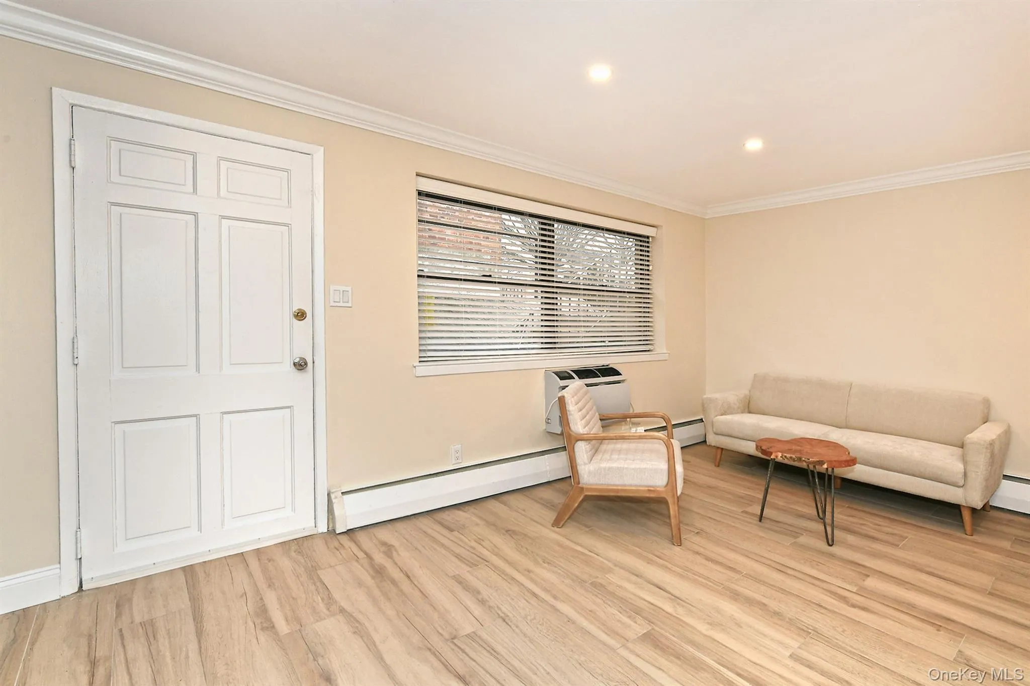 80 Lincoln Avenue, Hempstead, NY, 3 Rooms Rooms,1 BathroomBathrooms,Residential Lease,For Rent,Lincoln,0,960405 80 Lincoln Avenue, Hempstead, NY, 3 Rooms Rooms,1 BathroomBathrooms,Residential Lease,For Rent,Lincoln,0,960405