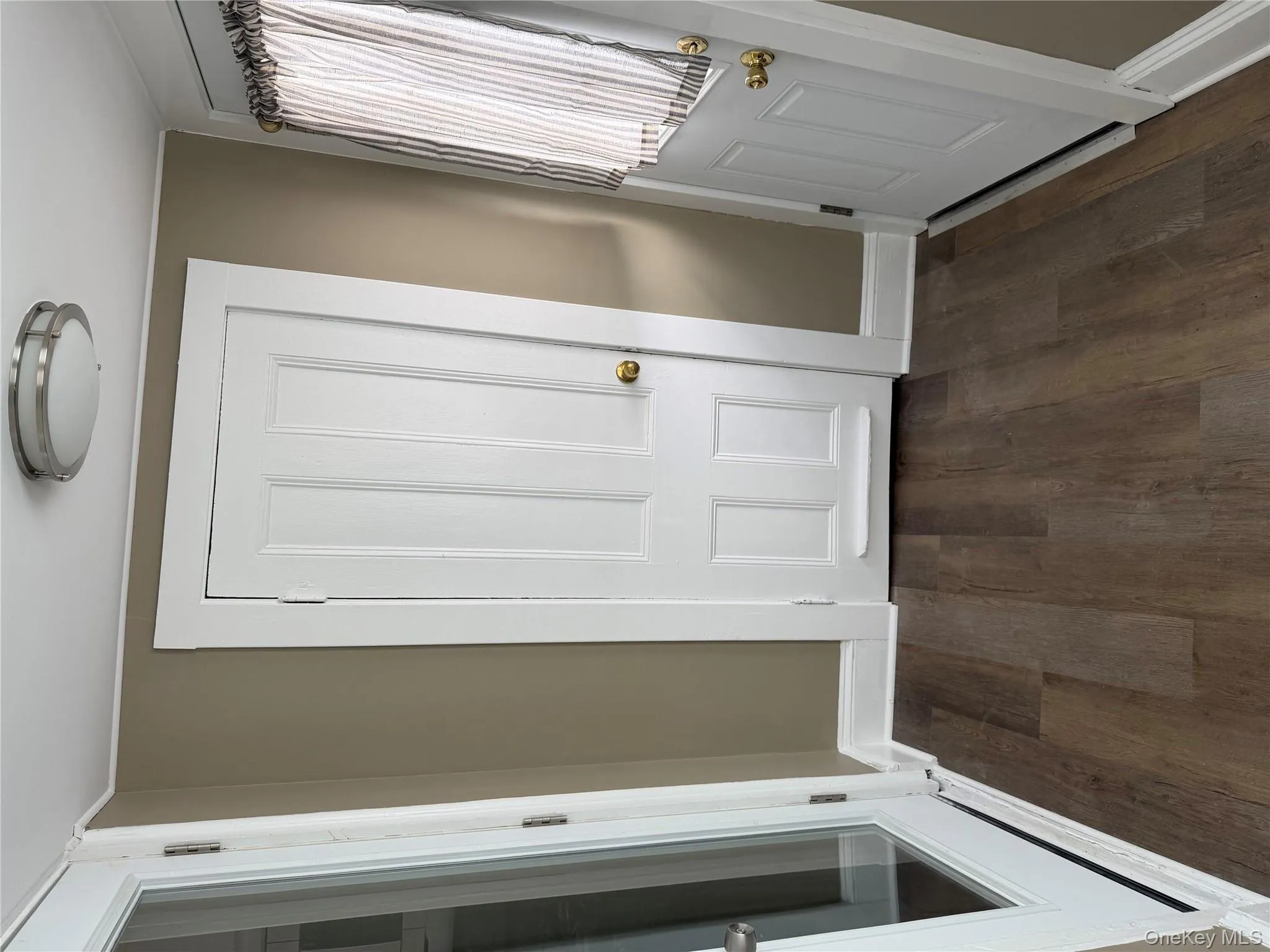 31 Ireland Place, Babylon, NY, 2 Bedrooms Bedrooms, 6 Rooms Rooms,1 BathroomBathrooms,Residential Lease,For Rent,Ireland,0,960428 31 Ireland Place, Babylon, NY, 2 Bedrooms Bedrooms, 6 Rooms Rooms,1 BathroomBathrooms,Residential Lease,For Rent,Ireland,0,960428