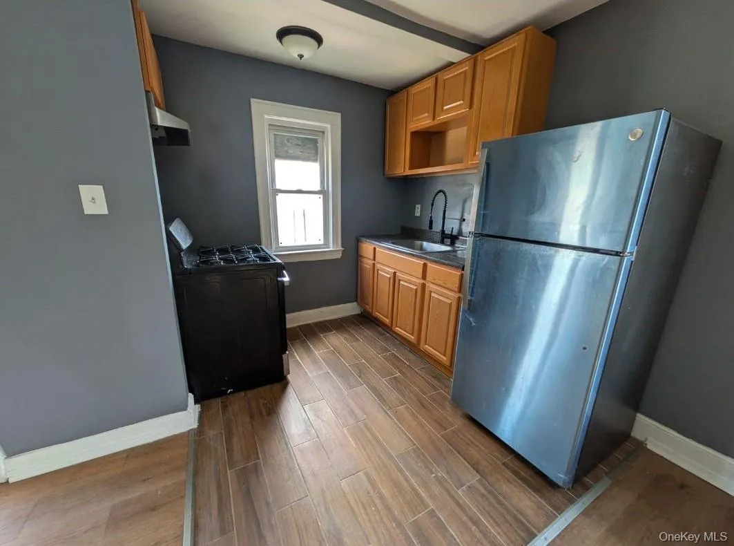 205-11 110th Avenue, New York, NY, 2 Bedrooms Bedrooms, 4 Rooms Rooms,1 BathroomBathrooms,Residential Lease,For Rent,110th,0,960434 205-11 110th Avenue, New York, NY, 2 Bedrooms Bedrooms, 4 Rooms Rooms,1 BathroomBathrooms,Residential Lease,For Rent,110th,0,960434