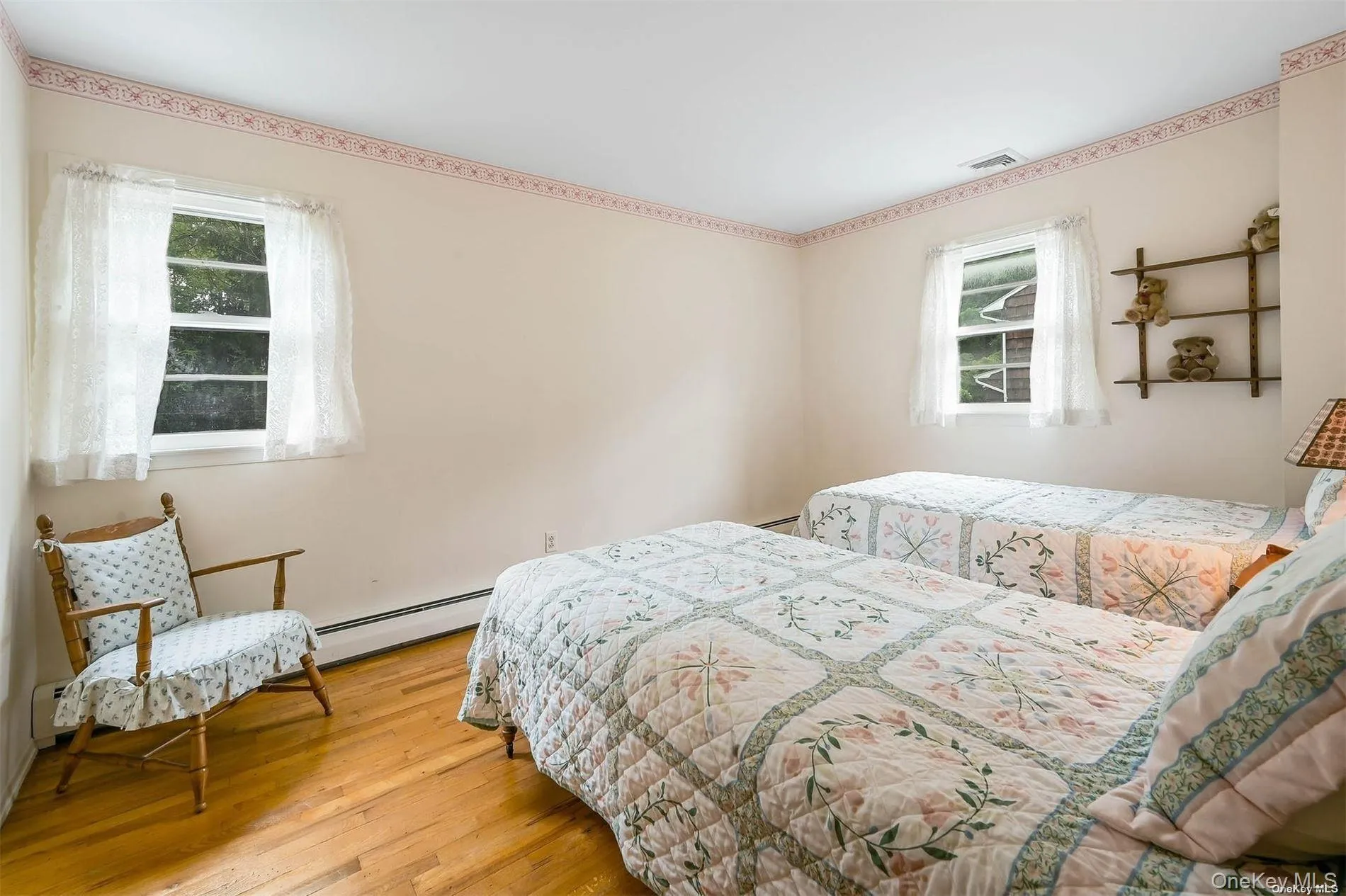 5 Bronze Court, Huntington, NY, 5 Bedrooms Bedrooms, 9 Rooms Rooms,3 BathroomsBathrooms,Residential Lease,For Rent,Bronze,0,960441 5 Bronze Court, Huntington, NY, 5 Bedrooms Bedrooms, 9 Rooms Rooms,3 BathroomsBathrooms,Residential Lease,For Rent,Bronze,0,960441
