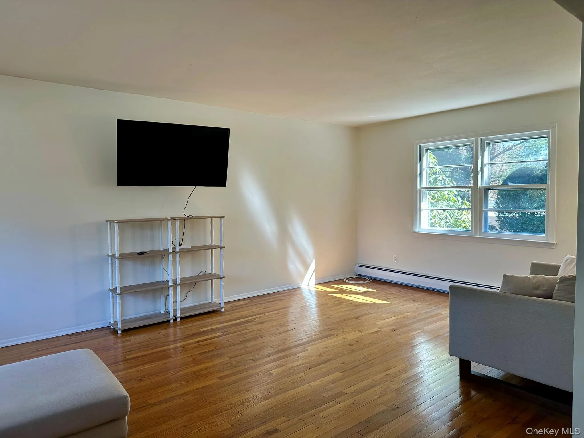 5 Bronze Court, Huntington, NY, 5 Bedrooms Bedrooms, 9 Rooms Rooms,3 BathroomsBathrooms,Residential Lease,For Rent,Bronze,0,960441 5 Bronze Court, Huntington, NY, 5 Bedrooms Bedrooms, 9 Rooms Rooms,3 BathroomsBathrooms,Residential Lease,For Rent,Bronze,0,960441