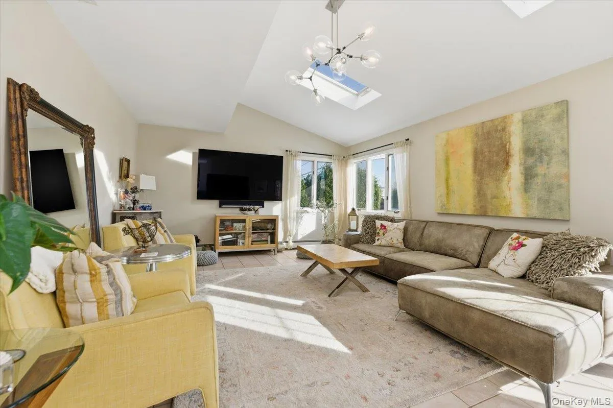 14 Vinton Street, Long Beach, NY, 3 Bedrooms Bedrooms, 6 Rooms Rooms,2 BathroomsBathrooms,Residential Lease,For Rent,Vinton Street,0,960444 14 Vinton Street, Long Beach, NY, 3 Bedrooms Bedrooms, 6 Rooms Rooms,2 BathroomsBathrooms,Residential Lease,For Rent,Vinton Street,0,960444