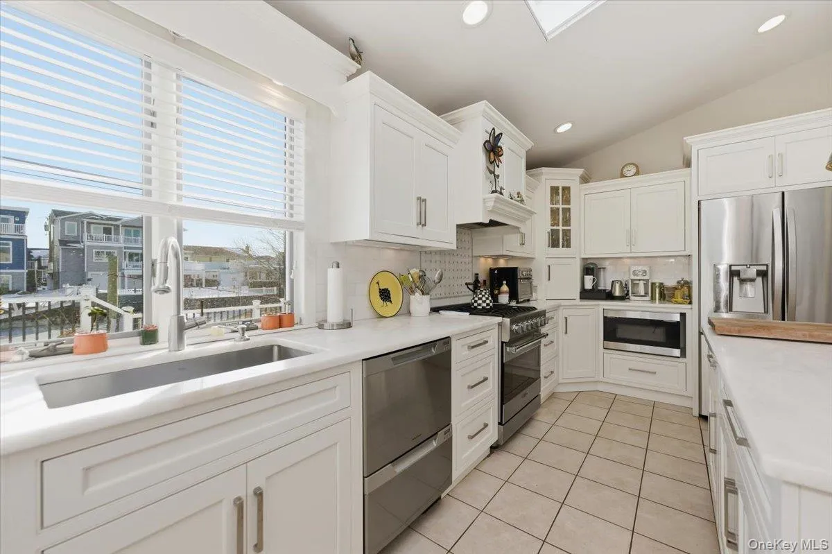 14 Vinton Street, Long Beach, NY, 3 Bedrooms Bedrooms, 6 Rooms Rooms,2 BathroomsBathrooms,Residential Lease,For Rent,Vinton Street,0,960444 14 Vinton Street, Long Beach, NY, 3 Bedrooms Bedrooms, 6 Rooms Rooms,2 BathroomsBathrooms,Residential Lease,For Rent,Vinton Street,0,960444