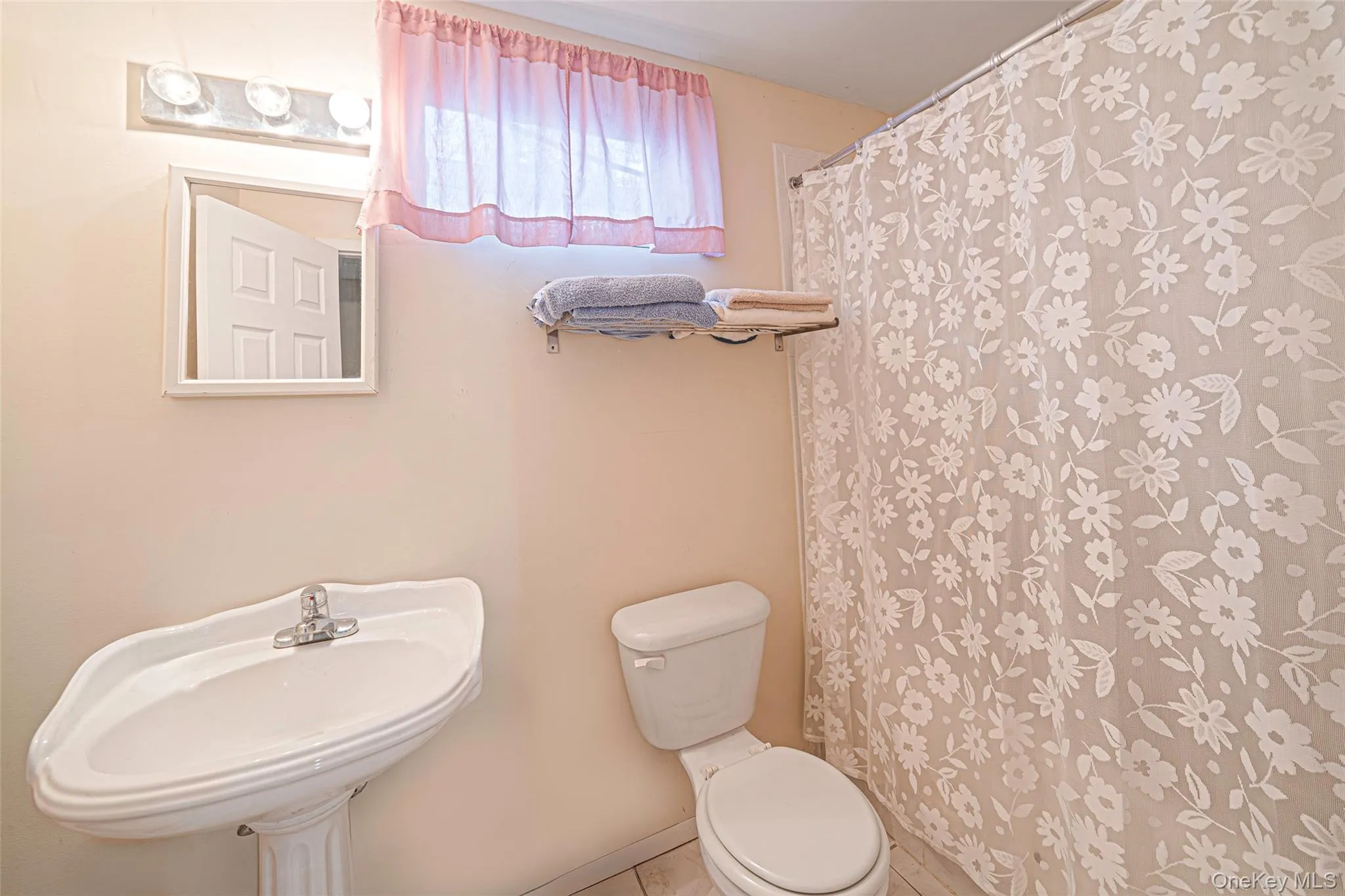 22 Jerusalem Hollow Road, Brookhaven, NY, 4 Bedrooms Bedrooms, 10 Rooms Rooms,3 BathroomsBathrooms,Residential Sale,For Rent,Jerusalem Hollow,0,960451 22 Jerusalem Hollow Road, Brookhaven, NY, 4 Bedrooms Bedrooms, 10 Rooms Rooms,3 BathroomsBathrooms,Residential Sale,For Rent,Jerusalem Hollow,0,960451