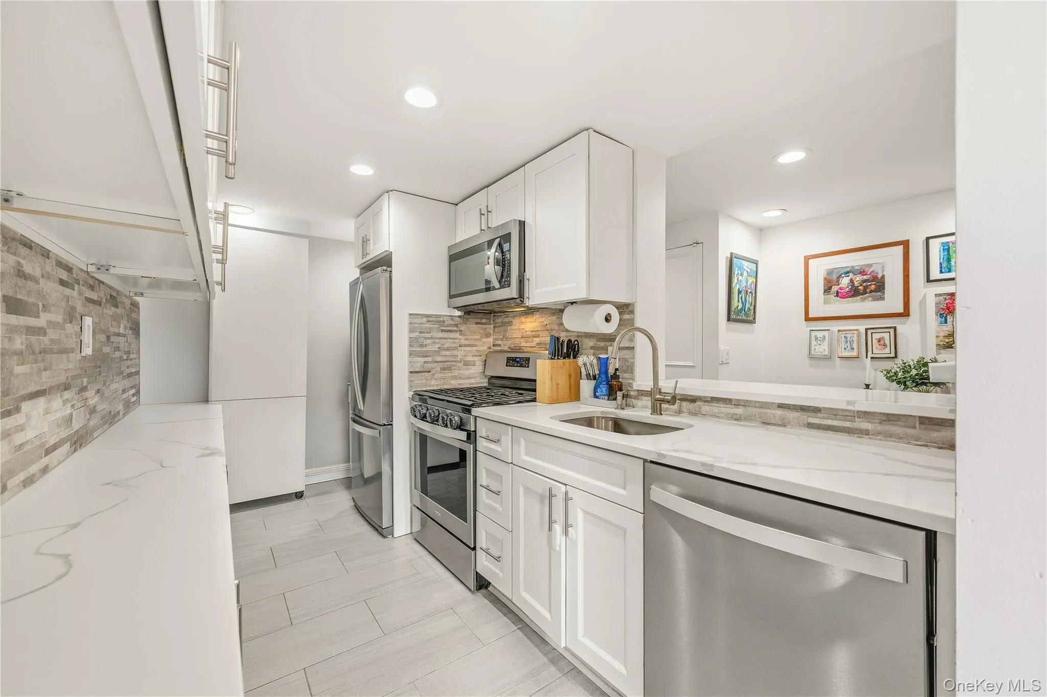 111 88th Street, New York, NY, 2 Bedrooms Bedrooms, 6 Rooms Rooms,2 BathroomsBathrooms,Residential,For Rent,88th,0,960469 111 88th Street, New York, NY, 2 Bedrooms Bedrooms, 6 Rooms Rooms,2 BathroomsBathrooms,Residential,For Rent,88th,0,960469