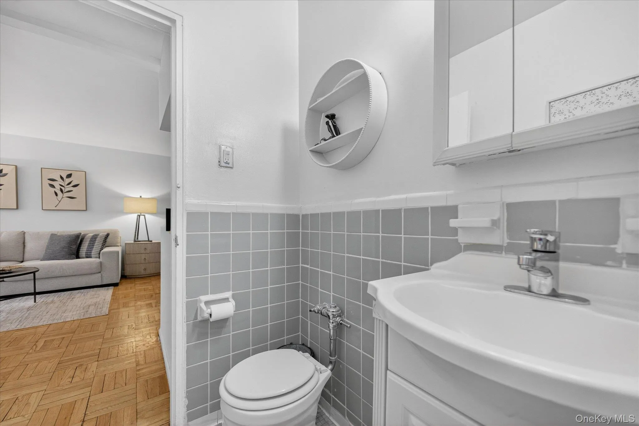 Full bath with newly reglazed bathtub Full bath with newly reglazed bathtub