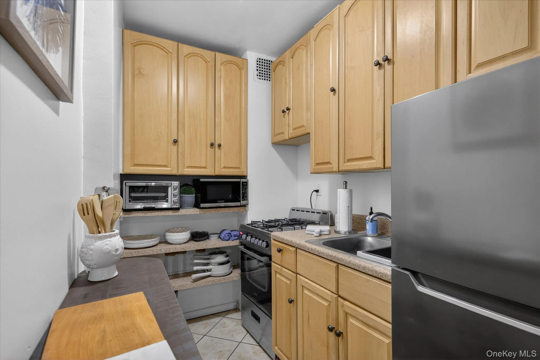 Lovely Galley kitchen, fully equipped Lovely Galley kitchen, fully equipped