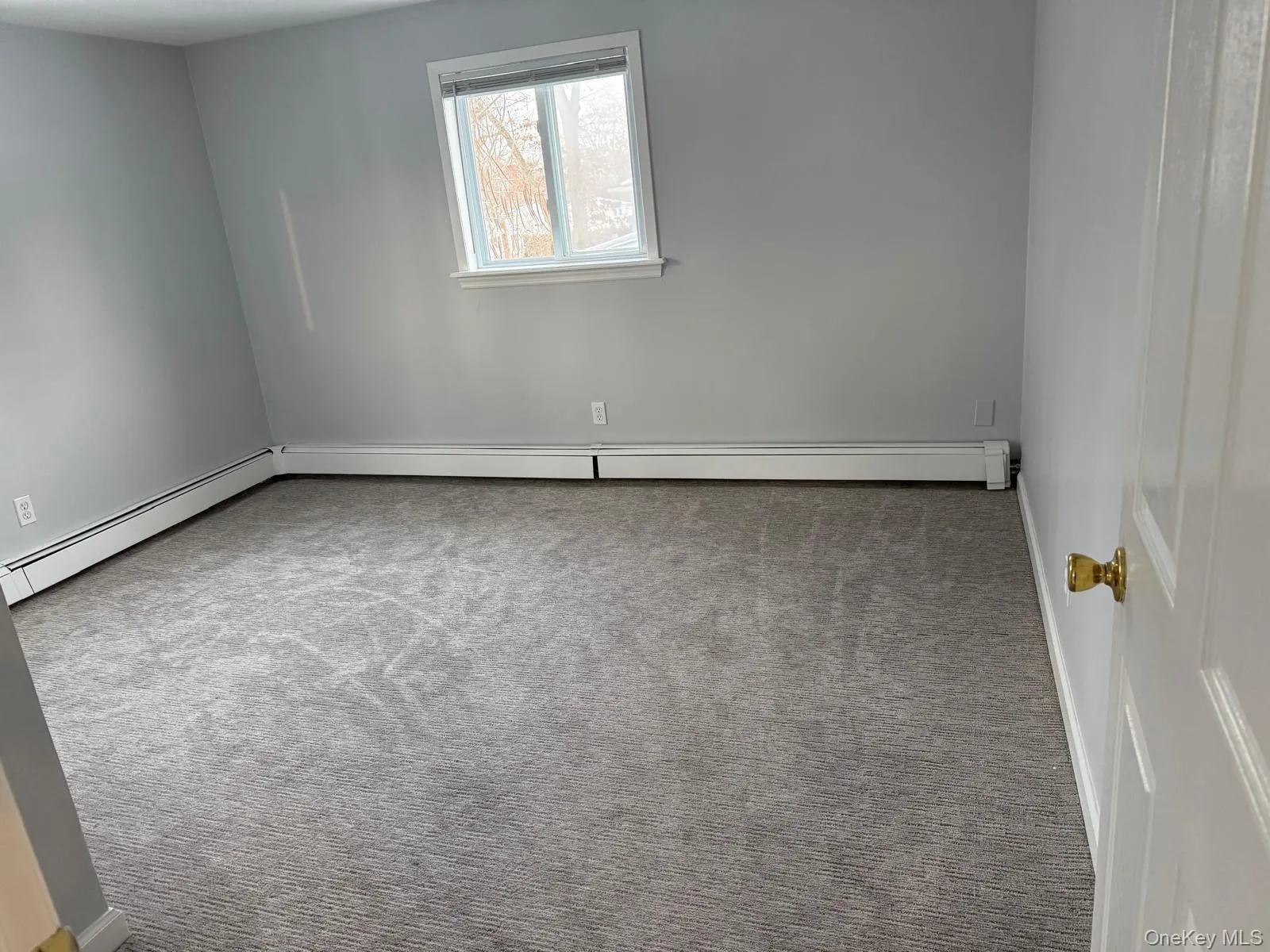 369 Collington Drive, Brookhaven, NY, 2 Bedrooms Bedrooms, 4 Rooms Rooms,1 BathroomBathrooms,Residential Lease,For Rent,Collington,0,960516 369 Collington Drive, Brookhaven, NY, 2 Bedrooms Bedrooms, 4 Rooms Rooms,1 BathroomBathrooms,Residential Lease,For Rent,Collington,0,960516