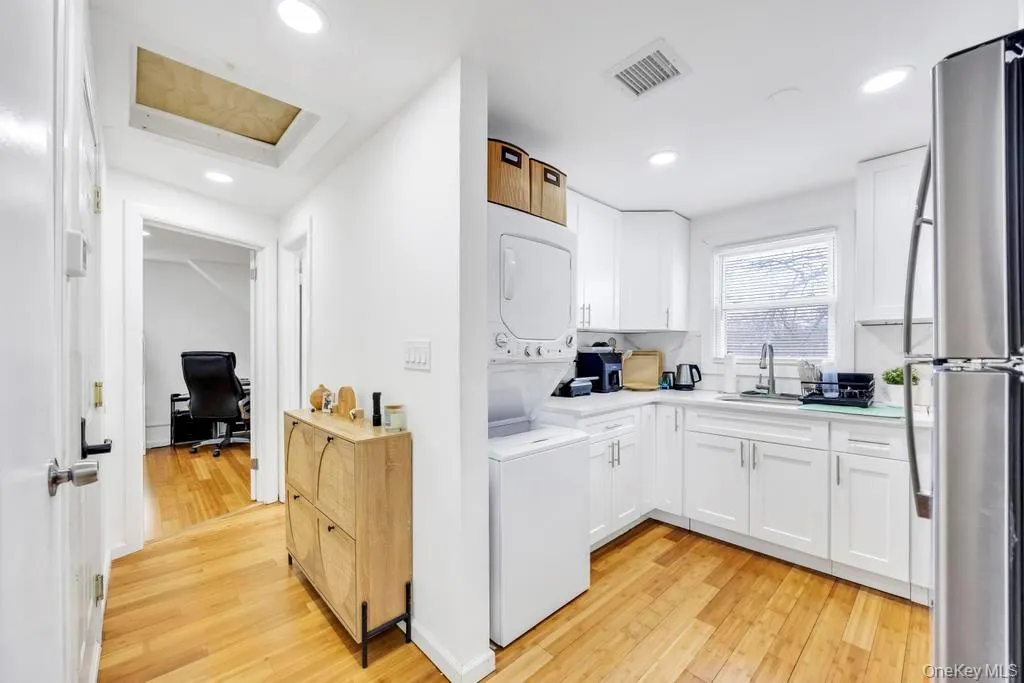 361 16th Street, Babylon, NY, 7 Bedrooms Bedrooms, 13 Rooms Rooms,4 BathroomsBathrooms,Residential,For Rent,16th,0,960523 361 16th Street, Babylon, NY, 7 Bedrooms Bedrooms, 13 Rooms Rooms,4 BathroomsBathrooms,Residential,For Rent,16th,0,960523