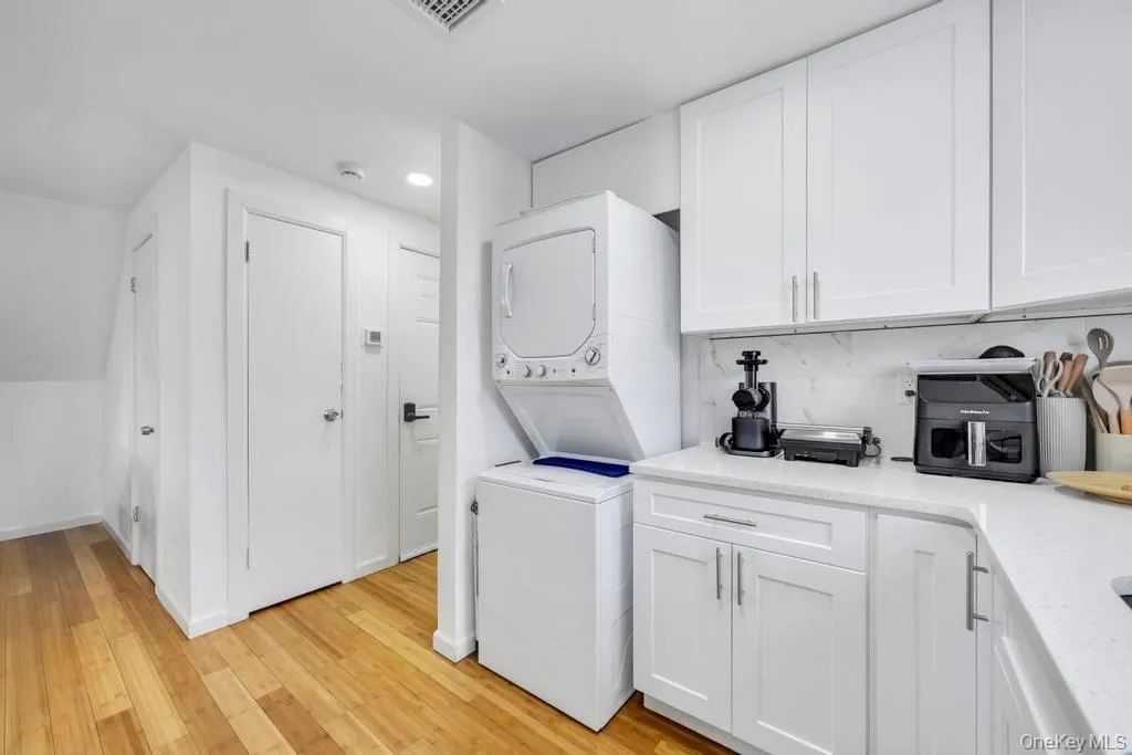 361 16th Street, Babylon, NY, 7 Bedrooms Bedrooms, 13 Rooms Rooms,4 BathroomsBathrooms,Residential,For Rent,16th,0,960523 361 16th Street, Babylon, NY, 7 Bedrooms Bedrooms, 13 Rooms Rooms,4 BathroomsBathrooms,Residential,For Rent,16th,0,960523