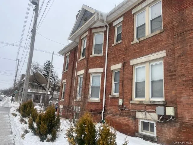 18 Innis Avenue, Poughkeepsie, NY, 3 Bedrooms Bedrooms, 6 Rooms Rooms,1 BathroomBathrooms,Residential Lease,For Rent,Innis,0,960538 18 Innis Avenue, Poughkeepsie, NY, 3 Bedrooms Bedrooms, 6 Rooms Rooms,1 BathroomBathrooms,Residential Lease,For Rent,Innis,0,960538