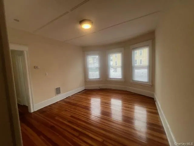 18 Innis Avenue, Poughkeepsie, NY, 3 Bedrooms Bedrooms, 6 Rooms Rooms,1 BathroomBathrooms,Residential Lease,For Rent,Innis,0,960538 18 Innis Avenue, Poughkeepsie, NY, 3 Bedrooms Bedrooms, 6 Rooms Rooms,1 BathroomBathrooms,Residential Lease,For Rent,Innis,0,960538