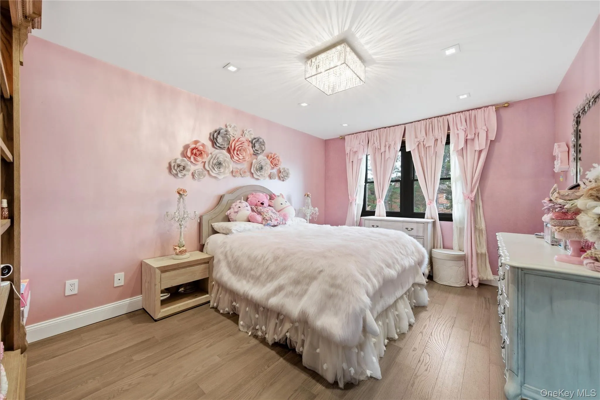 17 Garfield Place, North Hempstead, NY, 5 Bedrooms Bedrooms, 10 Rooms Rooms,3 BathroomsBathrooms,Residential,For Rent,Garfield,0,960539 17 Garfield Place, North Hempstead, NY, 5 Bedrooms Bedrooms, 10 Rooms Rooms,3 BathroomsBathrooms,Residential,For Rent,Garfield,0,960539