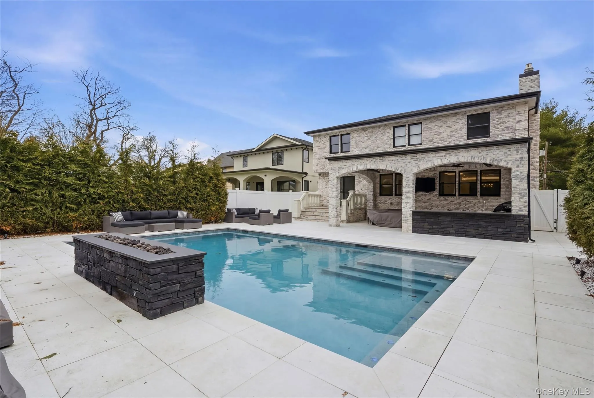 17 Garfield Place, North Hempstead, NY, 5 Bedrooms Bedrooms, 10 Rooms Rooms,3 BathroomsBathrooms,Residential,For Rent,Garfield,0,960539 17 Garfield Place, North Hempstead, NY, 5 Bedrooms Bedrooms, 10 Rooms Rooms,3 BathroomsBathrooms,Residential,For Rent,Garfield,0,960539