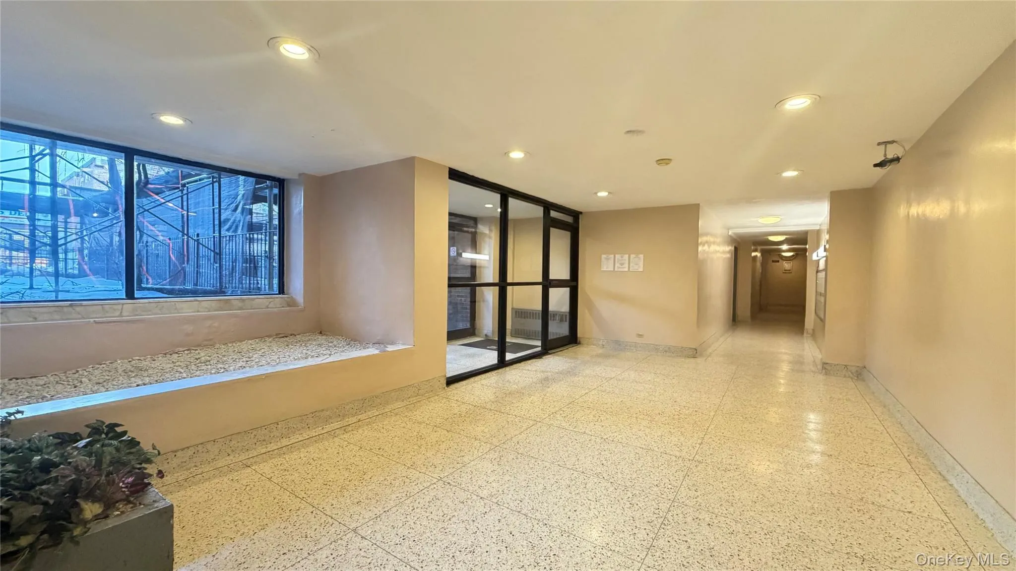 13870 Elder Avenue, New York, NY, 1 Bedroom Bedrooms, 3 Rooms Rooms,1 BathroomBathrooms,Residential,For Rent,Elder,0,960550 13870 Elder Avenue, New York, NY, 1 Bedroom Bedrooms, 3 Rooms Rooms,1 BathroomBathrooms,Residential,For Rent,Elder,0,960550