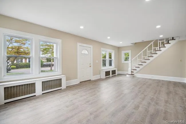 1030 Glen Cove Avenue, Oyster Bay, NY, 4 Bedrooms Bedrooms, 8 Rooms Rooms,1 BathroomBathrooms,Residential Lease,For Rent,Glen Cove,0,960570 1030 Glen Cove Avenue, Oyster Bay, NY, 4 Bedrooms Bedrooms, 8 Rooms Rooms,1 BathroomBathrooms,Residential Lease,For Rent,Glen Cove,0,960570