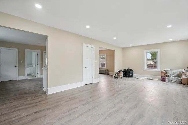 1030 Glen Cove Avenue, Oyster Bay, NY, 4 Bedrooms Bedrooms, 8 Rooms Rooms,1 BathroomBathrooms,Residential Lease,For Rent,Glen Cove,0,960570 1030 Glen Cove Avenue, Oyster Bay, NY, 4 Bedrooms Bedrooms, 8 Rooms Rooms,1 BathroomBathrooms,Residential Lease,For Rent,Glen Cove,0,960570