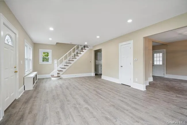 1030 Glen Cove Avenue, Oyster Bay, NY, 4 Bedrooms Bedrooms, 8 Rooms Rooms,1 BathroomBathrooms,Residential Lease,For Rent,Glen Cove,0,960570 1030 Glen Cove Avenue, Oyster Bay, NY, 4 Bedrooms Bedrooms, 8 Rooms Rooms,1 BathroomBathrooms,Residential Lease,For Rent,Glen Cove,0,960570