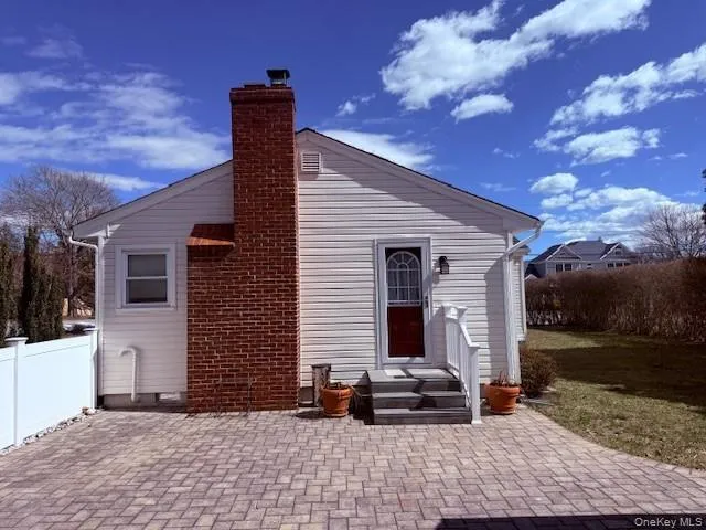 16 Magee Drive, Southampton, NY, 3 Bedrooms Bedrooms, 7 Rooms Rooms,2 BathroomsBathrooms,Residential Lease,For Rent,Magee,0,960573 16 Magee Drive, Southampton, NY, 3 Bedrooms Bedrooms, 7 Rooms Rooms,2 BathroomsBathrooms,Residential Lease,For Rent,Magee,0,960573