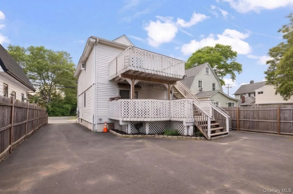 75 Maxwell Avenue, Oyster Bay, NY, 2 Bedrooms Bedrooms, 5 Rooms Rooms,1 BathroomBathrooms,Residential Lease,For Rent,Maxwell,0,960578 75 Maxwell Avenue, Oyster Bay, NY, 2 Bedrooms Bedrooms, 5 Rooms Rooms,1 BathroomBathrooms,Residential Lease,For Rent,Maxwell,0,960578