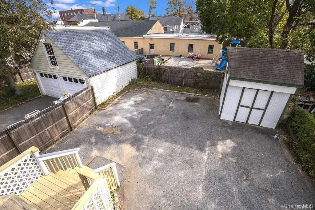 75 Maxwell Avenue, Oyster Bay, NY, 2 Bedrooms Bedrooms, 5 Rooms Rooms,1 BathroomBathrooms,Residential Lease,For Rent,Maxwell,0,960578 75 Maxwell Avenue, Oyster Bay, NY, 2 Bedrooms Bedrooms, 5 Rooms Rooms,1 BathroomBathrooms,Residential Lease,For Rent,Maxwell,0,960578