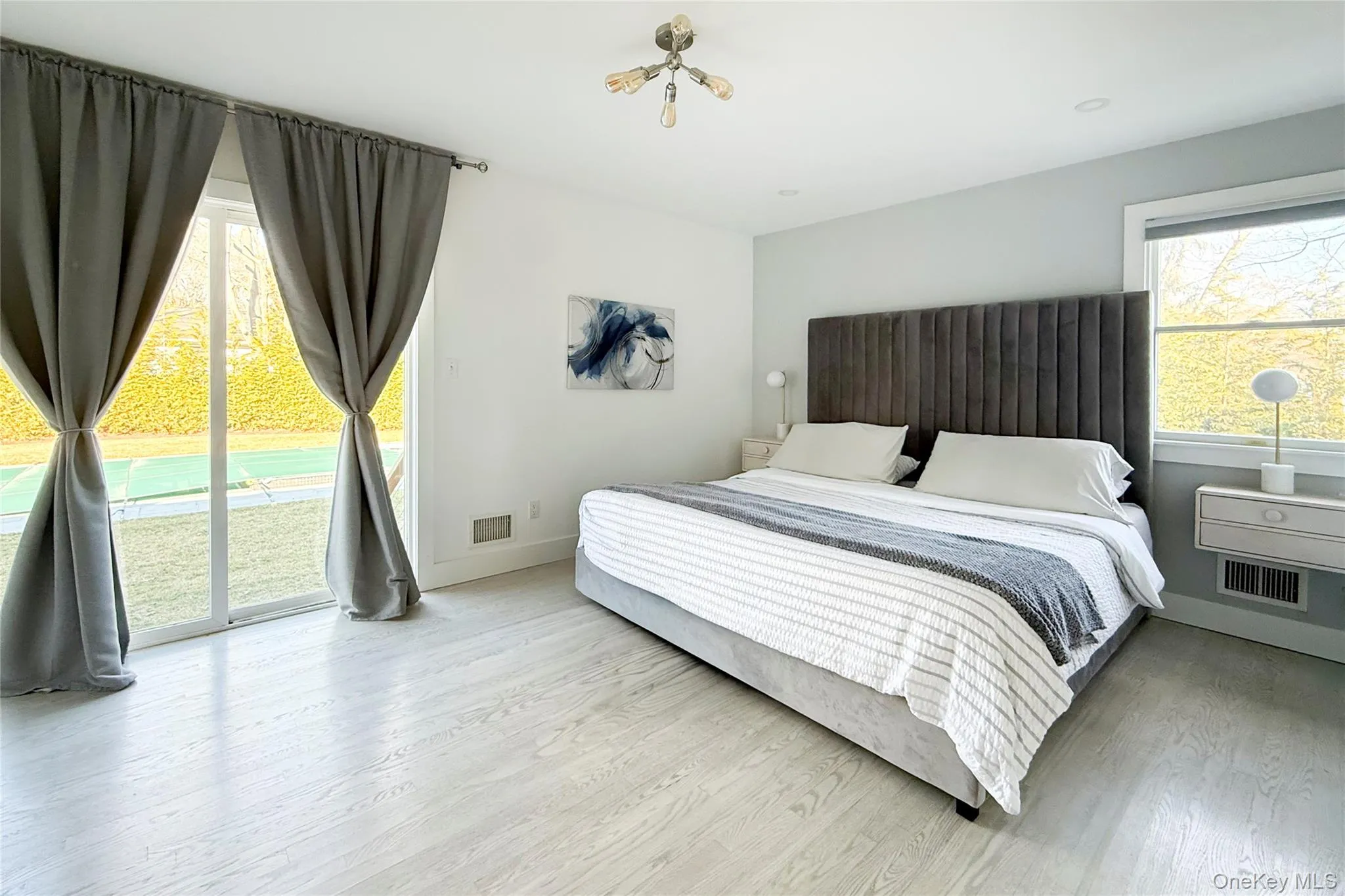 121 Ponquogue Avenue, Southampton, NY, 3 Bedrooms Bedrooms, 8 Rooms Rooms,3 BathroomsBathrooms,Residential Lease,For Rent,Ponquogue,0,960586 121 Ponquogue Avenue, Southampton, NY, 3 Bedrooms Bedrooms, 8 Rooms Rooms,3 BathroomsBathrooms,Residential Lease,For Rent,Ponquogue,0,960586