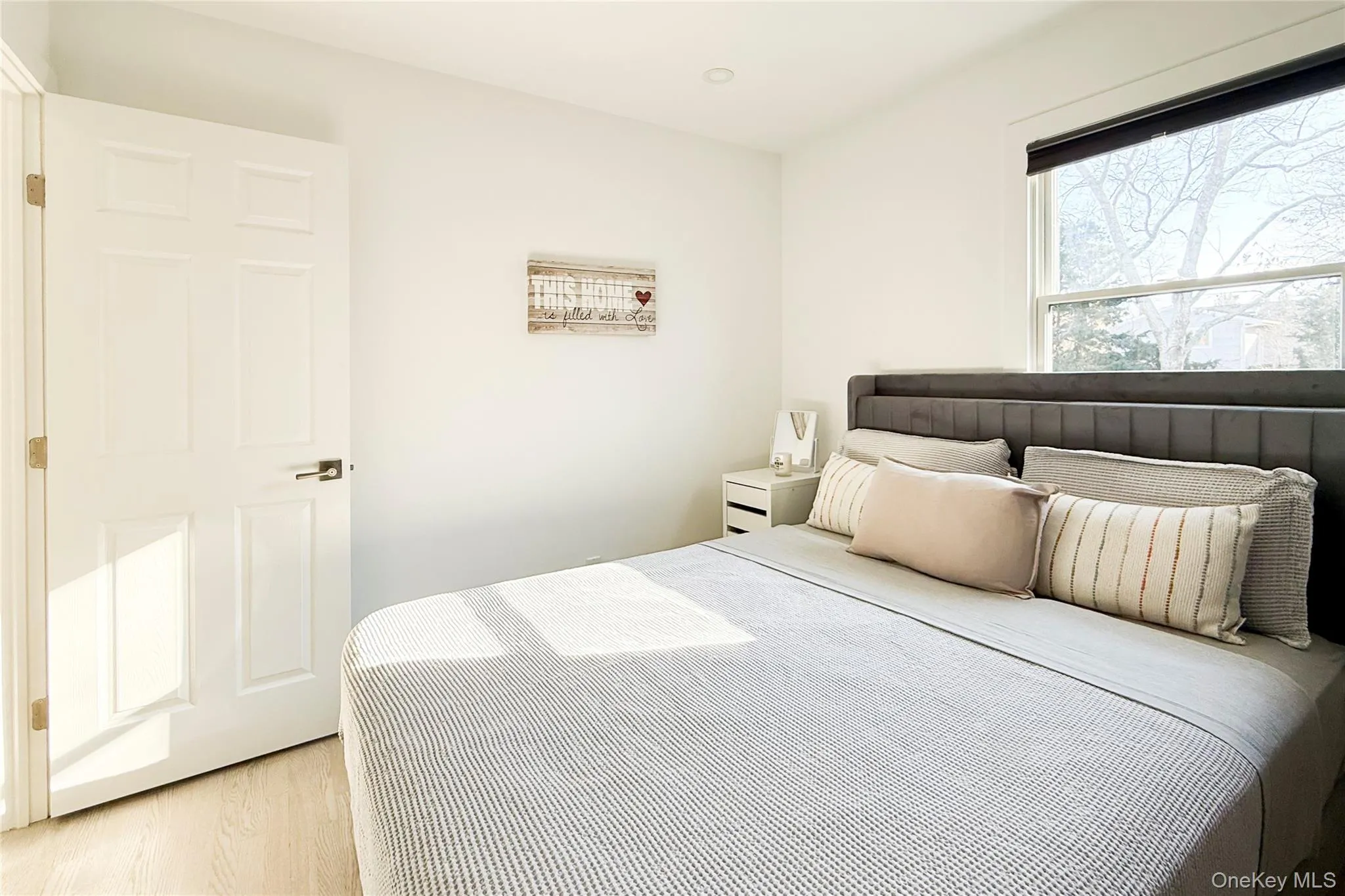 121 Ponquogue Avenue, Southampton, NY, 3 Bedrooms Bedrooms, 8 Rooms Rooms,3 BathroomsBathrooms,Residential Lease,For Rent,Ponquogue,0,960586 121 Ponquogue Avenue, Southampton, NY, 3 Bedrooms Bedrooms, 8 Rooms Rooms,3 BathroomsBathrooms,Residential Lease,For Rent,Ponquogue,0,960586