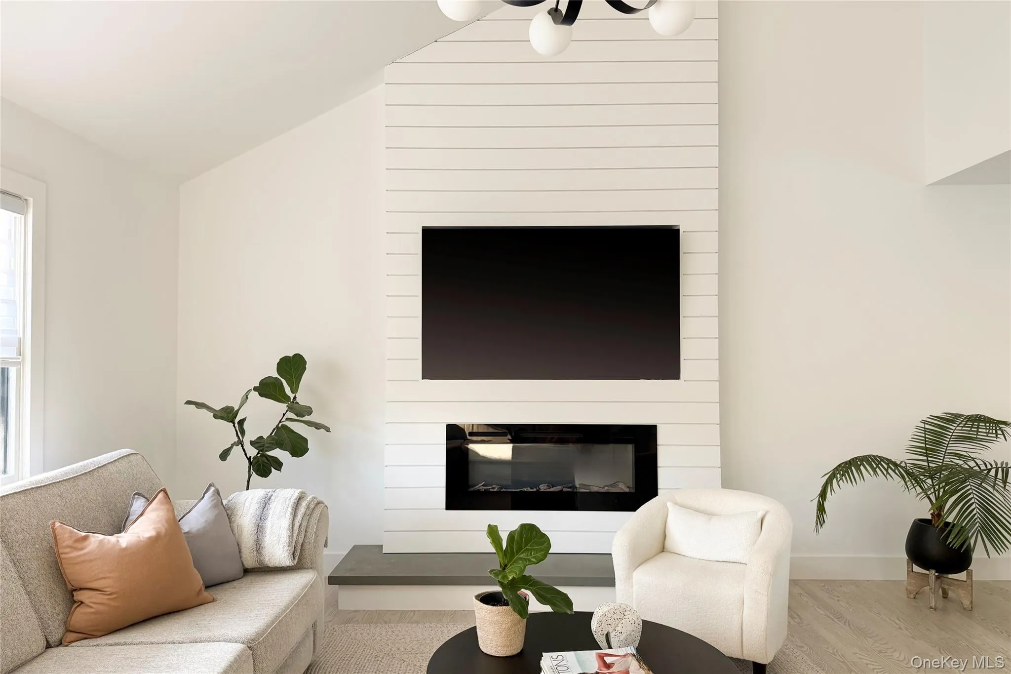 121 Ponquogue Avenue, Southampton, NY, 3 Bedrooms Bedrooms, 8 Rooms Rooms,3 BathroomsBathrooms,Residential Lease,For Rent,Ponquogue,0,960586 121 Ponquogue Avenue, Southampton, NY, 3 Bedrooms Bedrooms, 8 Rooms Rooms,3 BathroomsBathrooms,Residential Lease,For Rent,Ponquogue,0,960586