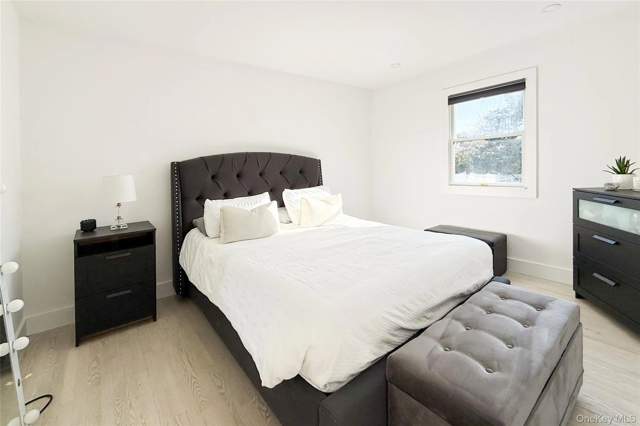 121 Ponquogue Avenue, Southampton, NY, 3 Bedrooms Bedrooms, 8 Rooms Rooms,3 BathroomsBathrooms,Residential Lease,For Rent,Ponquogue,0,960586 121 Ponquogue Avenue, Southampton, NY, 3 Bedrooms Bedrooms, 8 Rooms Rooms,3 BathroomsBathrooms,Residential Lease,For Rent,Ponquogue,0,960586