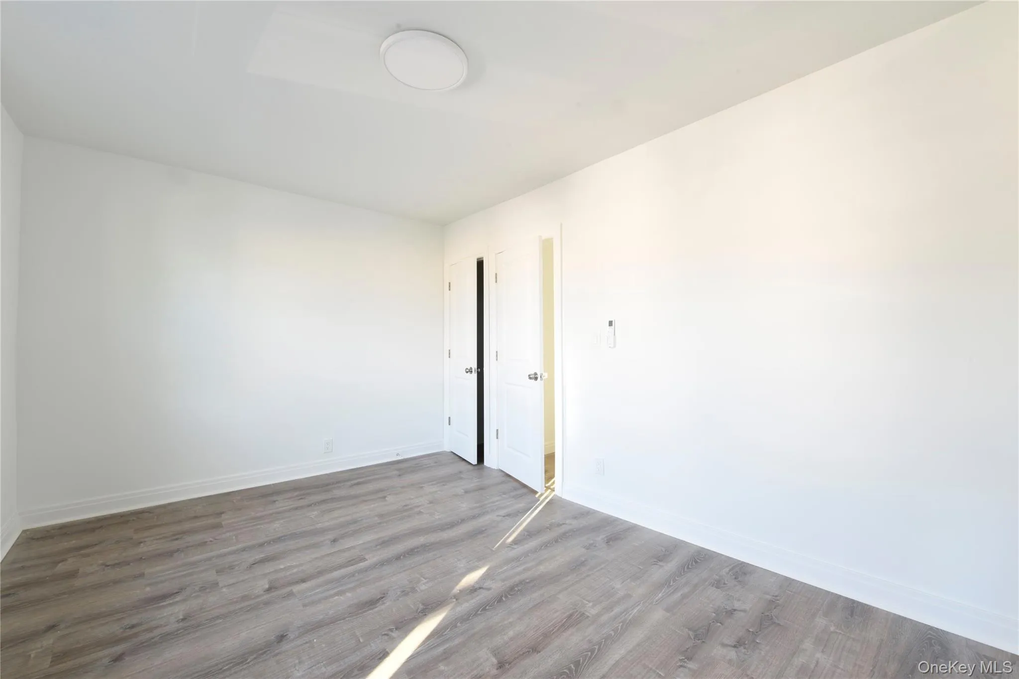 144-13 Lux Road, New York, NY, 3 Bedrooms Bedrooms, 6 Rooms Rooms,2 BathroomsBathrooms,Residential,For Rent,Lux,0,960589 144-13 Lux Road, New York, NY, 3 Bedrooms Bedrooms, 6 Rooms Rooms,2 BathroomsBathrooms,Residential,For Rent,Lux,0,960589