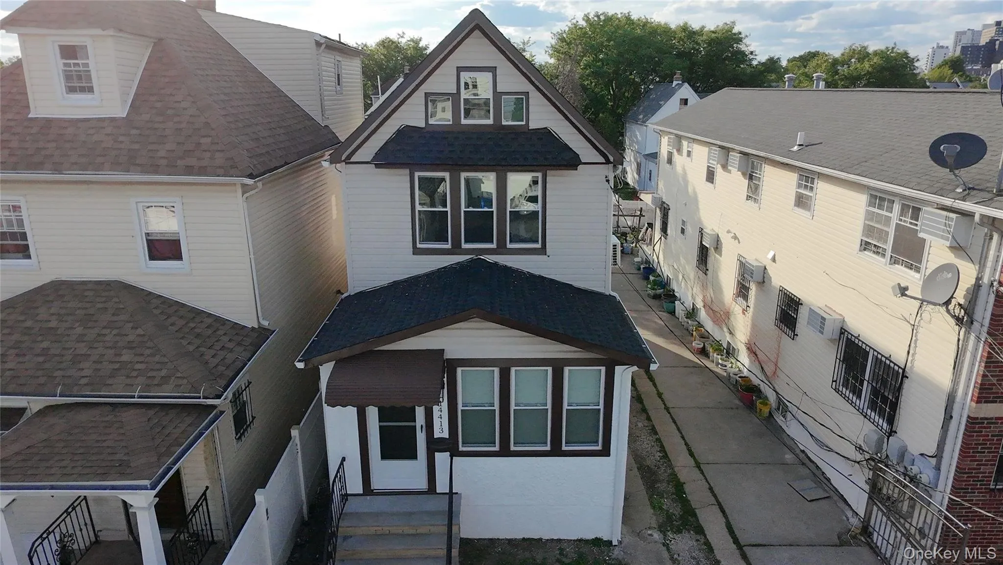 144-13 Lux Road, New York, NY, 3 Bedrooms Bedrooms, 6 Rooms Rooms,2 BathroomsBathrooms,Residential,For Rent,Lux,0,960589 144-13 Lux Road, New York, NY, 3 Bedrooms Bedrooms, 6 Rooms Rooms,2 BathroomsBathrooms,Residential,For Rent,Lux,0,960589