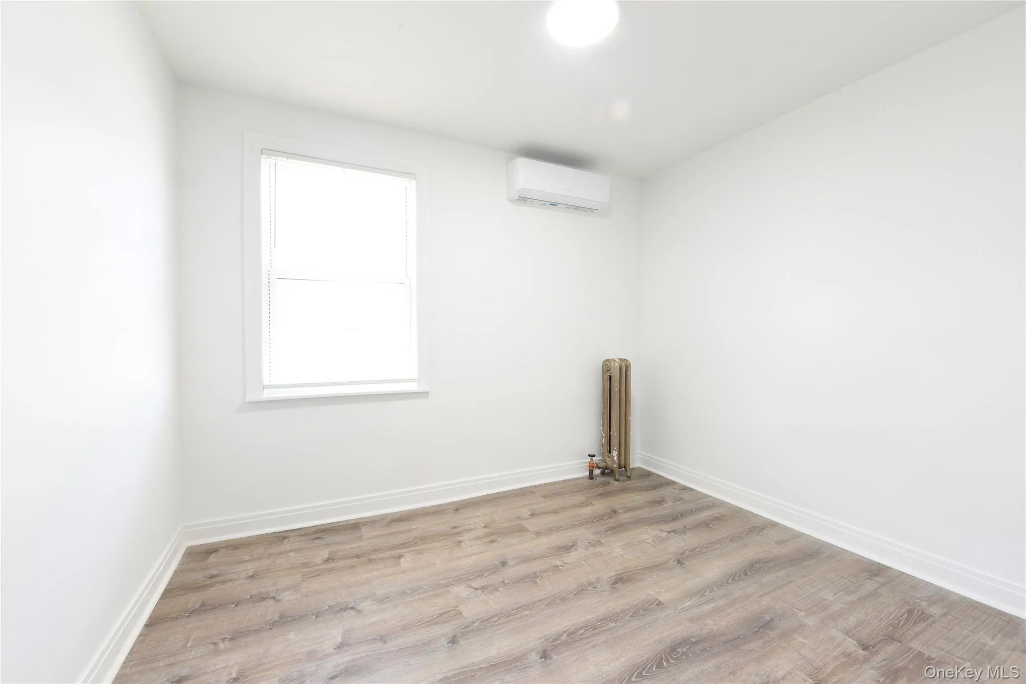 144-13 Lux Road, New York, NY, 3 Bedrooms Bedrooms, 6 Rooms Rooms,2 BathroomsBathrooms,Residential,For Rent,Lux,0,960589 144-13 Lux Road, New York, NY, 3 Bedrooms Bedrooms, 6 Rooms Rooms,2 BathroomsBathrooms,Residential,For Rent,Lux,0,960589