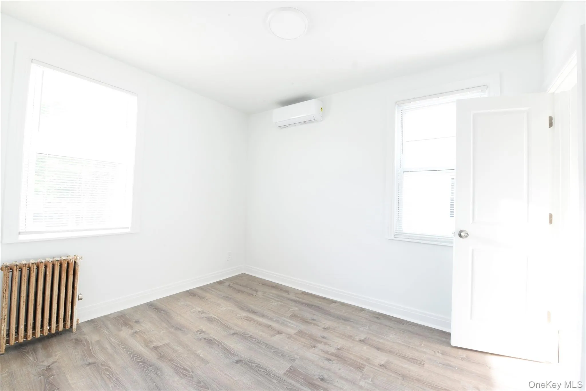 144-13 Lux Road, New York, NY, 3 Bedrooms Bedrooms, 6 Rooms Rooms,2 BathroomsBathrooms,Residential,For Rent,Lux,0,960589 144-13 Lux Road, New York, NY, 3 Bedrooms Bedrooms, 6 Rooms Rooms,2 BathroomsBathrooms,Residential,For Rent,Lux,0,960589