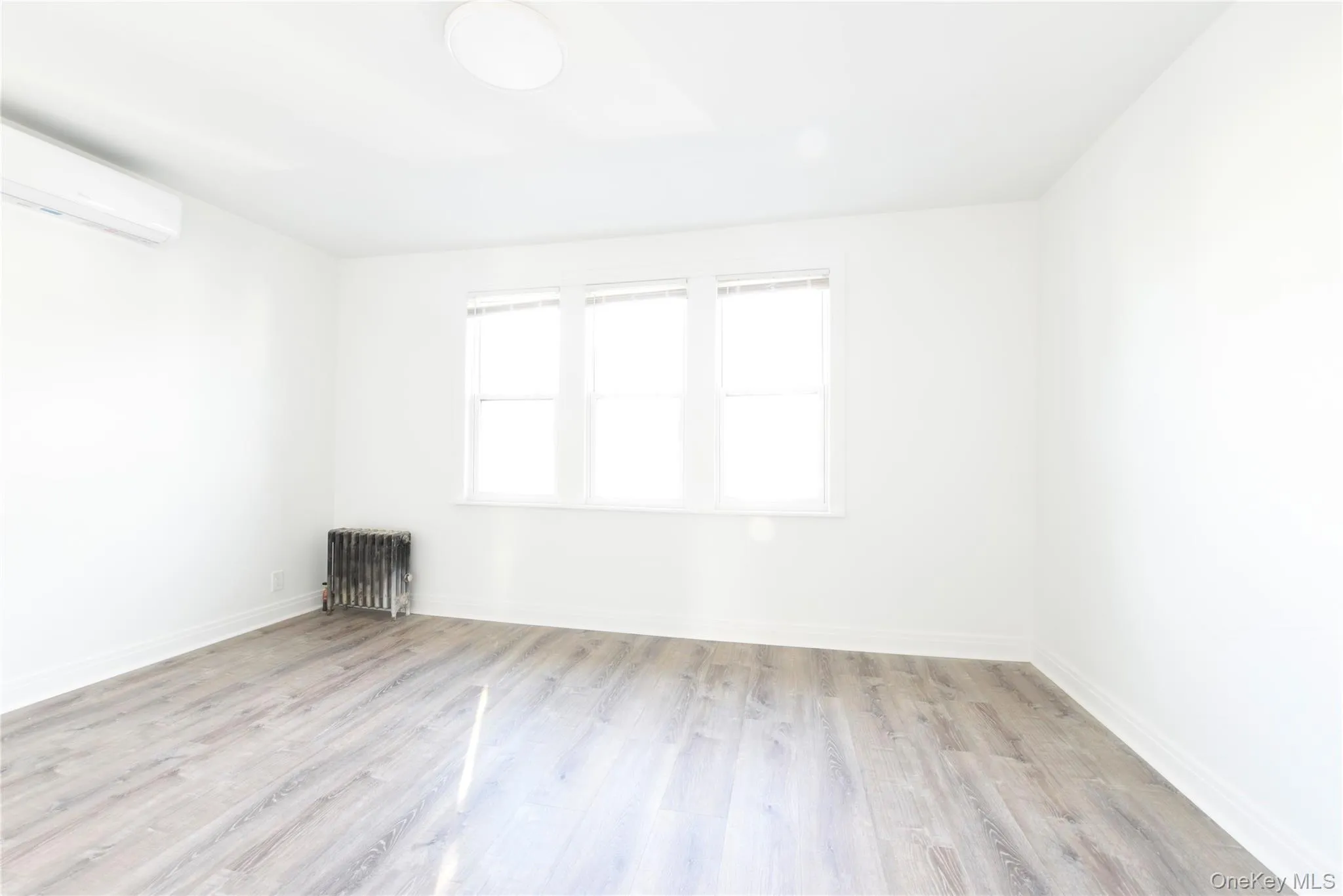 144-13 Lux Road, New York, NY, 3 Bedrooms Bedrooms, 6 Rooms Rooms,2 BathroomsBathrooms,Residential,For Rent,Lux,0,960589 144-13 Lux Road, New York, NY, 3 Bedrooms Bedrooms, 6 Rooms Rooms,2 BathroomsBathrooms,Residential,For Rent,Lux,0,960589