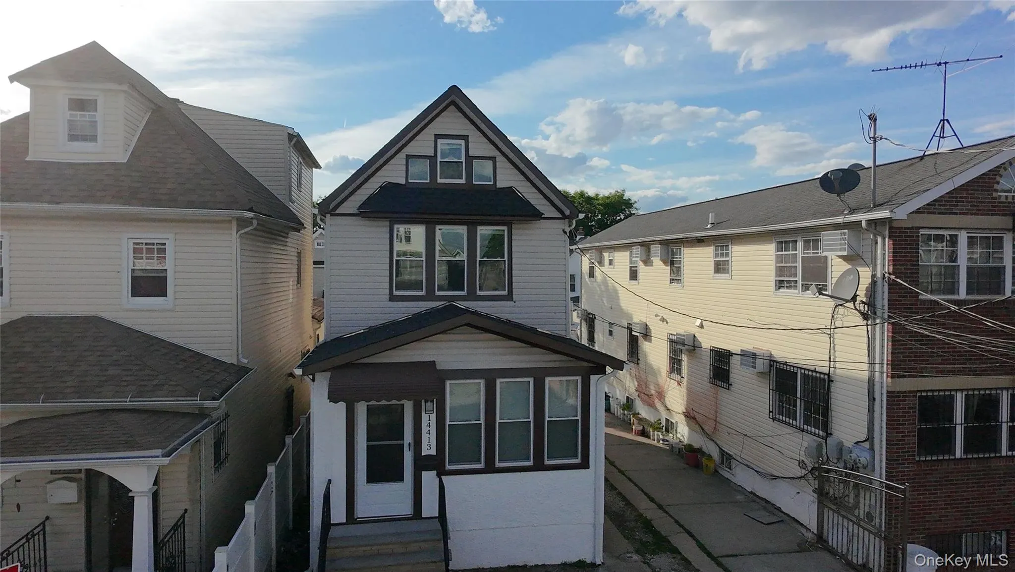 144-13 Lux Road, New York, NY, 3 Bedrooms Bedrooms, 6 Rooms Rooms,2 BathroomsBathrooms,Residential,For Rent,Lux,0,960589 144-13 Lux Road, New York, NY, 3 Bedrooms Bedrooms, 6 Rooms Rooms,2 BathroomsBathrooms,Residential,For Rent,Lux,0,960589