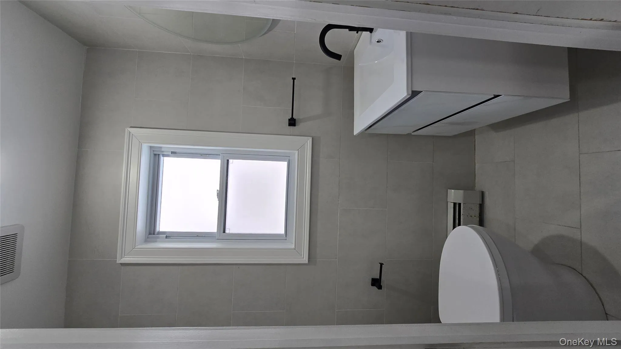 80-06 209th Street, New York, NY, 4 Bedrooms Bedrooms, 6 Rooms Rooms,2 BathroomsBathrooms,Residential Lease,For Rent,209th,0,960594 80-06 209th Street, New York, NY, 4 Bedrooms Bedrooms, 6 Rooms Rooms,2 BathroomsBathrooms,Residential Lease,For Rent,209th,0,960594