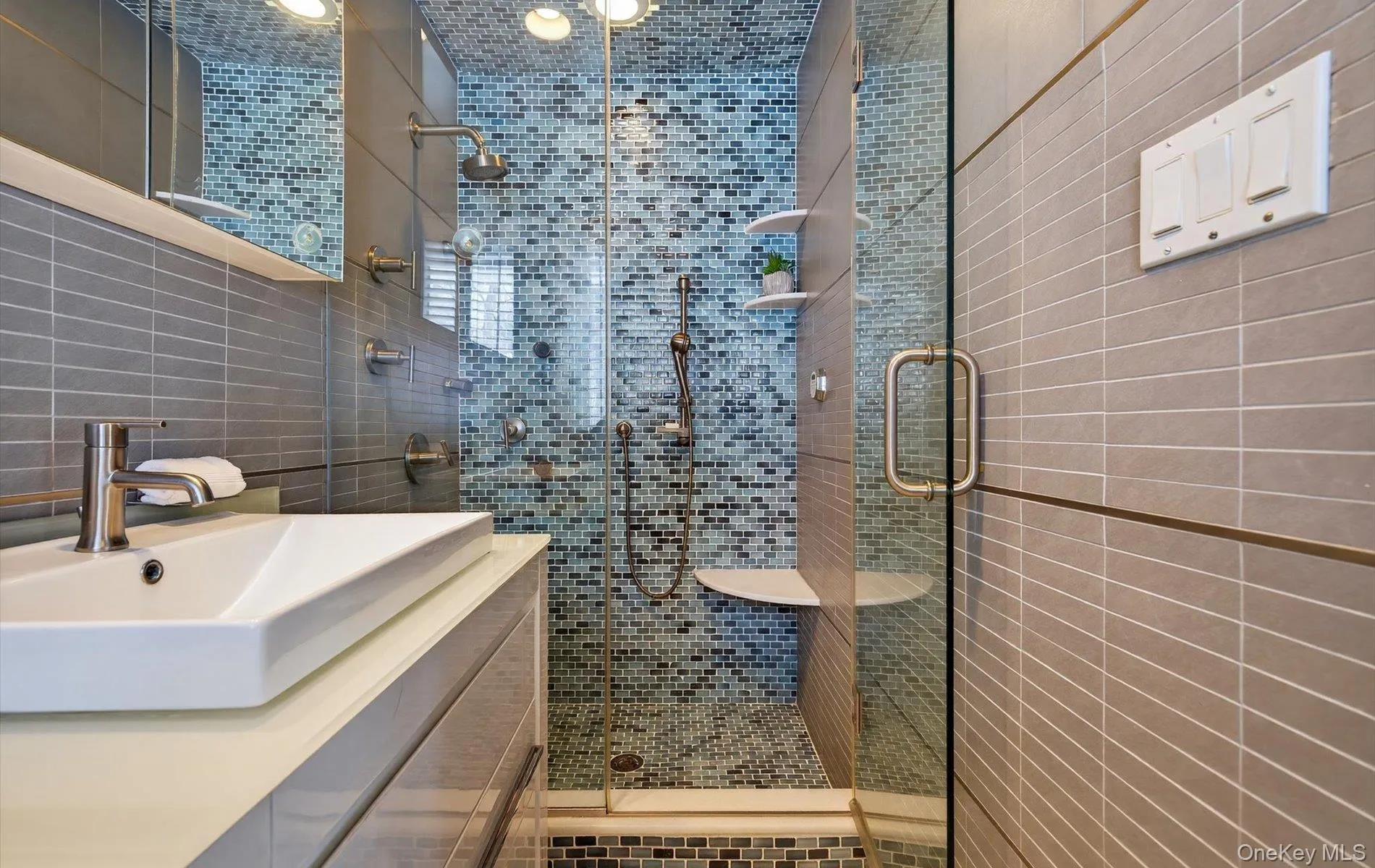 11 Juneau Boulevard, Oyster Bay, NY, 4 Bedrooms Bedrooms, 10 Rooms Rooms,3 BathroomsBathrooms,Residential Lease,For Rent,Juneau,0,960607 11 Juneau Boulevard, Oyster Bay, NY, 4 Bedrooms Bedrooms, 10 Rooms Rooms,3 BathroomsBathrooms,Residential Lease,For Rent,Juneau,0,960607