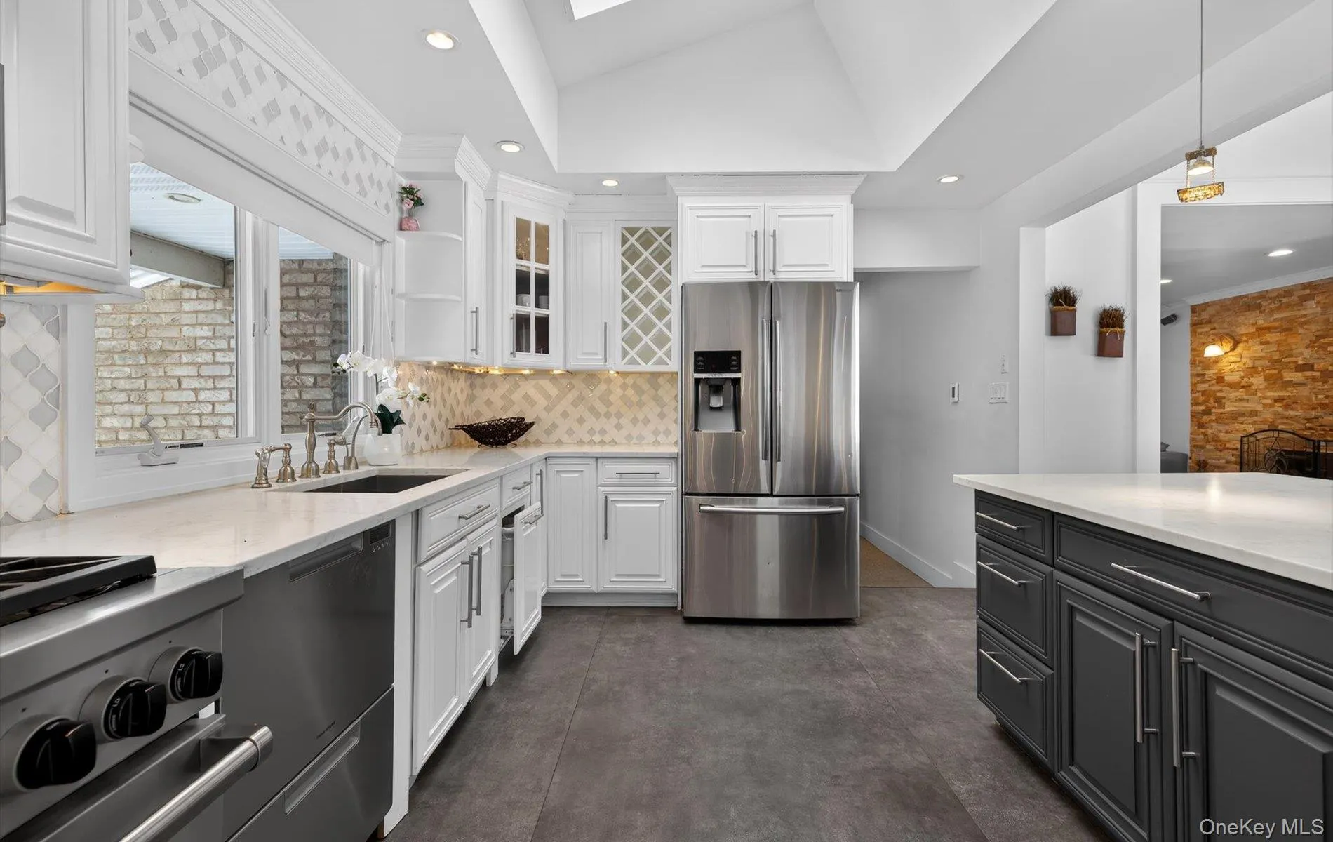 11 Juneau Boulevard, Oyster Bay, NY, 4 Bedrooms Bedrooms, 10 Rooms Rooms,3 BathroomsBathrooms,Residential Lease,For Rent,Juneau,0,960607 11 Juneau Boulevard, Oyster Bay, NY, 4 Bedrooms Bedrooms, 10 Rooms Rooms,3 BathroomsBathrooms,Residential Lease,For Rent,Juneau,0,960607